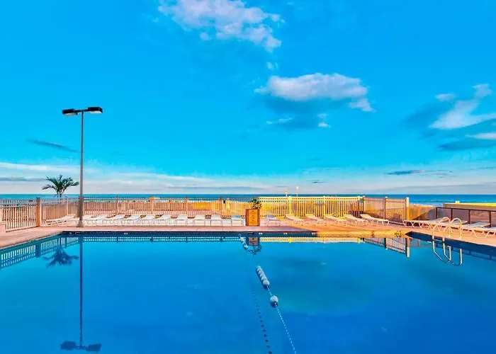 Golden Sands 907 *