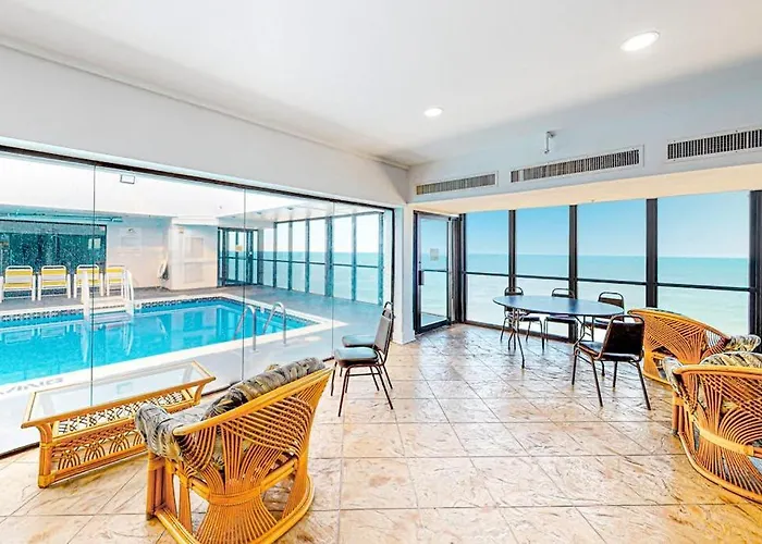 Golden Sands 907 *